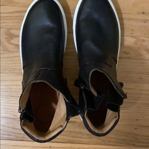 Kenneth Cole Gentle Souls ankle boots